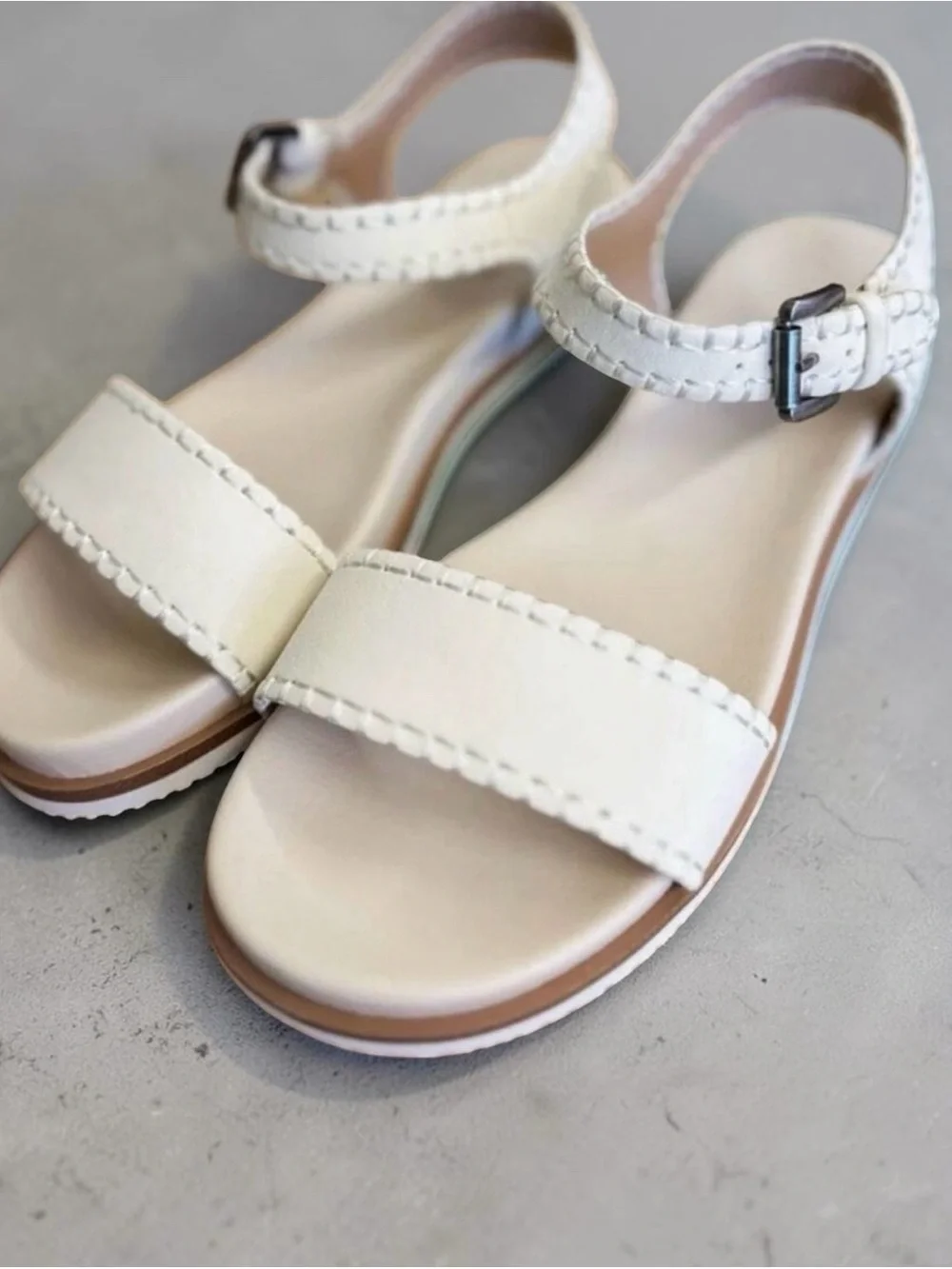 MIA Sofee Bon Bursue Cream Strappy Sandals Size 8 Women's NIB